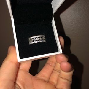 Pandora ring